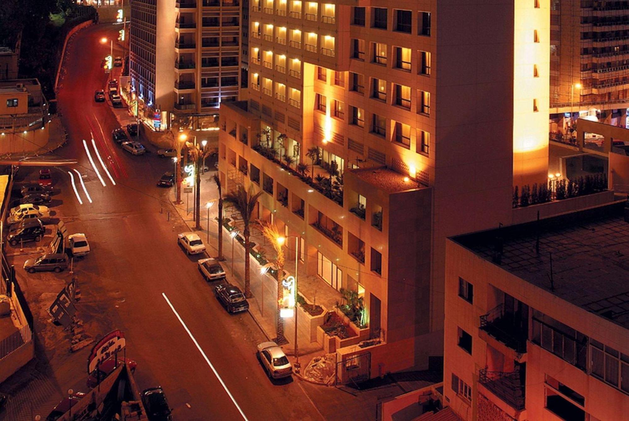 Готель Ramada Plaza By Wyndham Beirut Raouche Екстер'єр фото