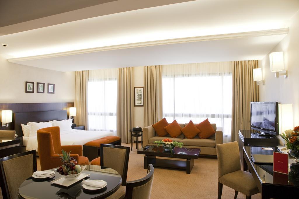 Готель Ramada Plaza By Wyndham Beirut Raouche Номер фото
