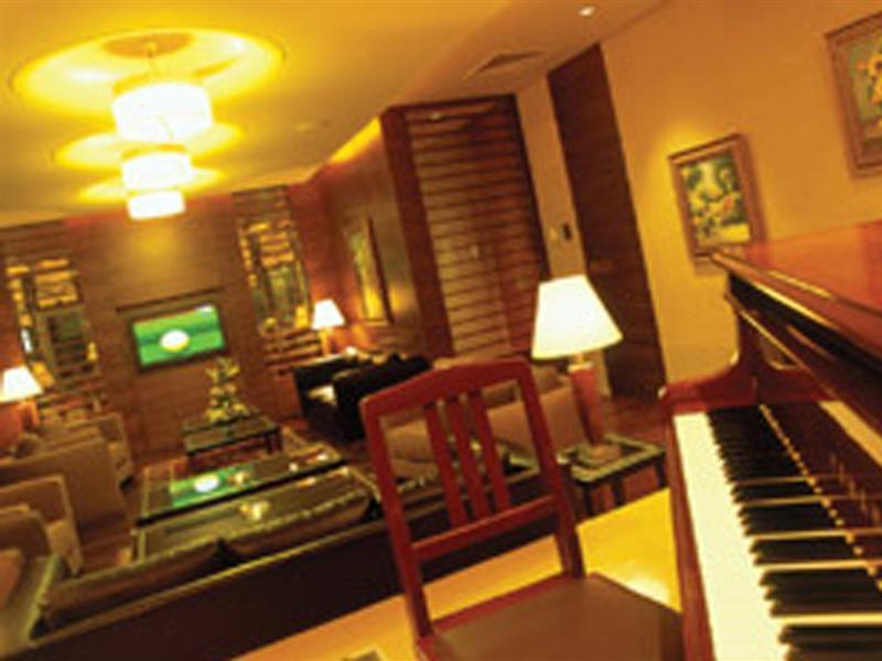 Готель Ramada Plaza By Wyndham Beirut Raouche Екстер'єр фото