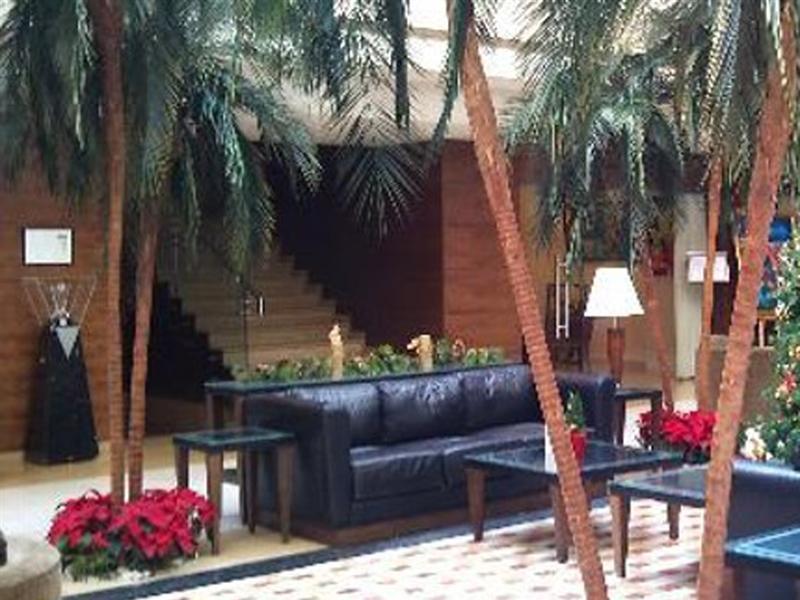 Готель Ramada Plaza By Wyndham Beirut Raouche Екстер'єр фото