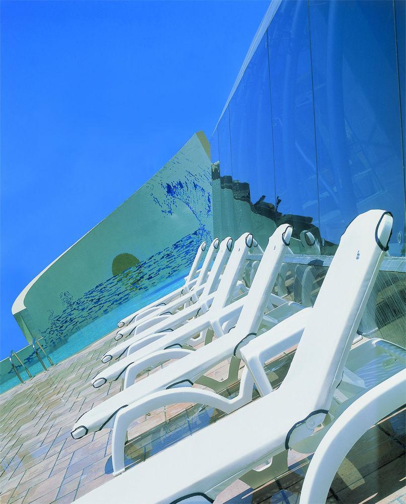 Готель Ramada Plaza By Wyndham Beirut Raouche Екстер'єр фото