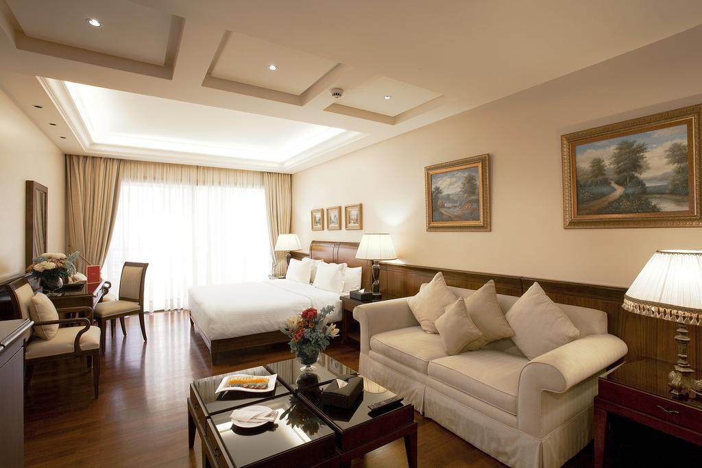 Готель Ramada Plaza By Wyndham Beirut Raouche Екстер'єр фото